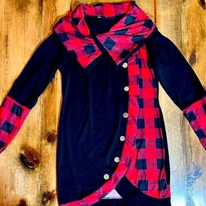 Women’s Dress Casual. Size small. Great condition. Button detail, Buffalo Plaid